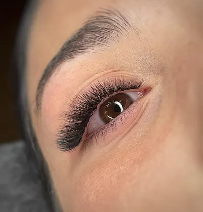 Przedłużanie rzęs•makijaż permanentny Monika Stupak